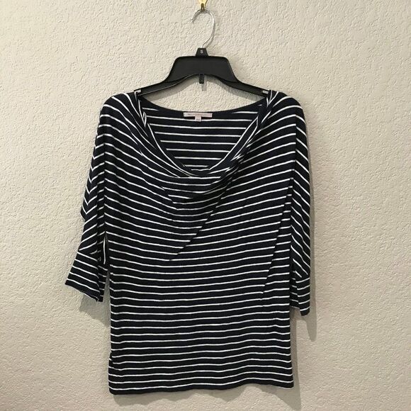 Gap Lounge Top  - Picture 2 of 3